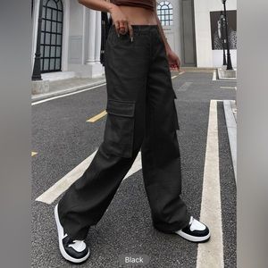 SHEIN ICON Gorpcore Flap Pocket Side Cargo Pants Color-Black